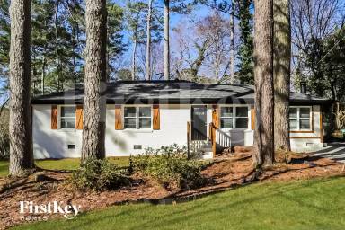 Main picture of 2207 Freydale Rd SE