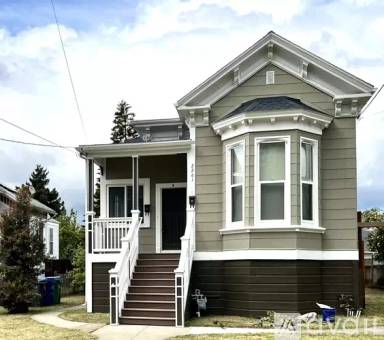 Main picture of 2261 San Antonio Ave