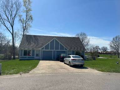 Main picture of 540 Crest Cir