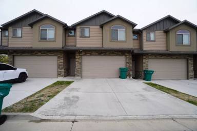 Main picture of 1095 W 2875 N