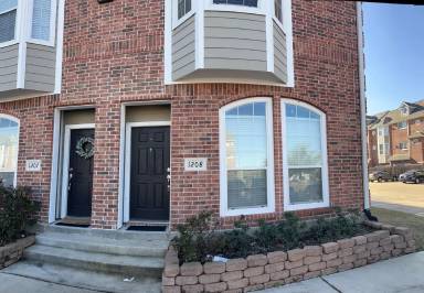 Main picture of Lakeridge Townhomes