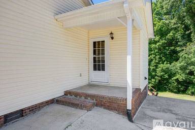 Main picture of 148 Moss Ln