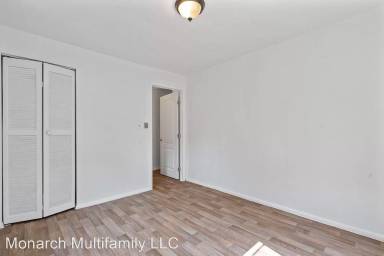 Main picture of 615 Circle Rd