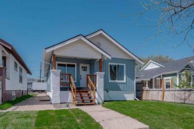 Main picture of 221 N 6th Ave