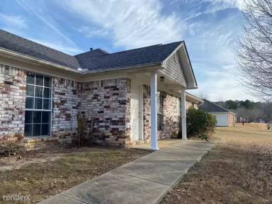 Main picture of 1616 Overview Dr