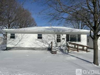 Main picture of 130 Walnut St
