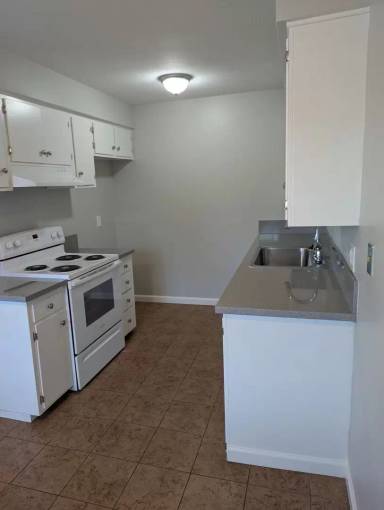 Main picture of 1835 W West Ave