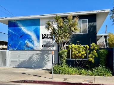 Main picture of 10876 Palms Blvd