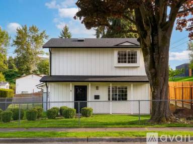 Main picture of 7245 S Prospect St