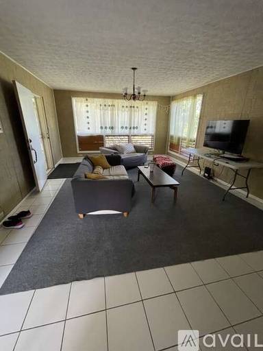Main picture of 639 Analu St