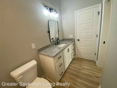 Main picture of 90 McRae Dr