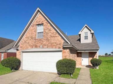 Main picture of 5641 Kaitlyn Dr W