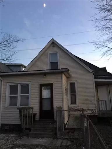 Main picture of 1115 E Lake Ave