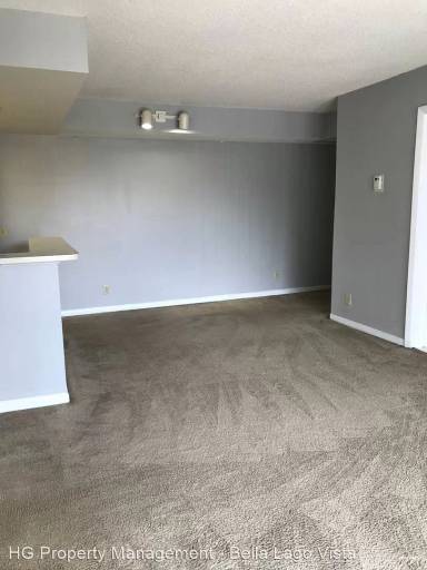 Main picture of 734 Executive Center Dr