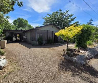 Main picture of 16685 W Shrine Dr
