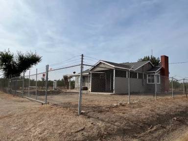 Main picture of 20649 E American Ave
