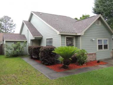 Main picture of 1829 Hunters Path