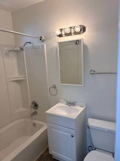Main picture of 582 1/2 McIntosh St