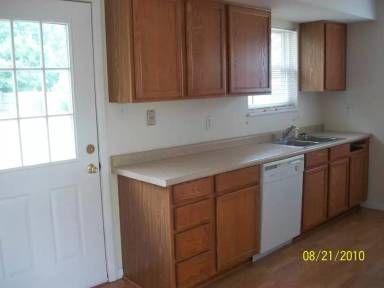 Main picture of 7092-7094 MANOR DR