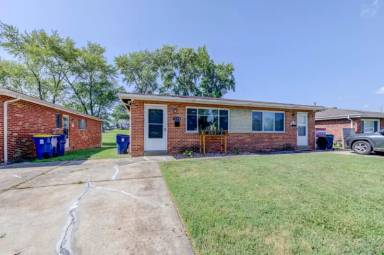 Main picture of 10768 Tropic Dr