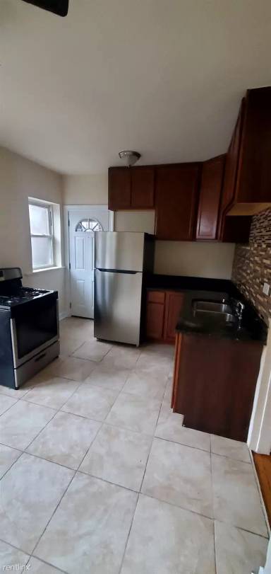 Main picture of 6940-52 S Oglesby Ave Apartments