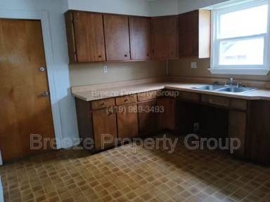 Main picture of 44 Greenwood Ave