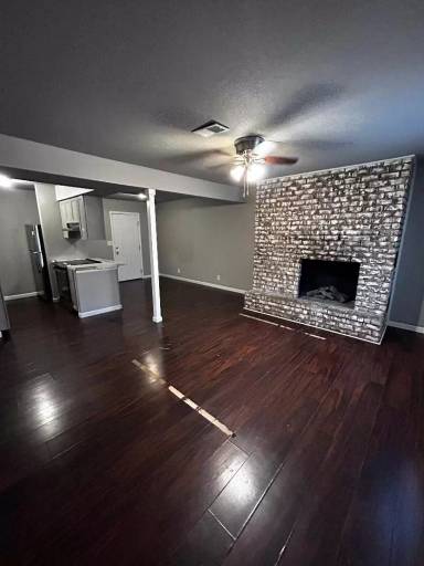 Main picture of 1905 Belt St
