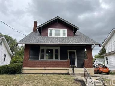 Main picture of 1520 Ambrose Ave