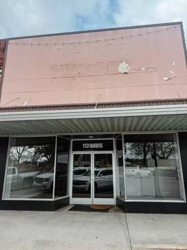 Main picture of 112 Davis St