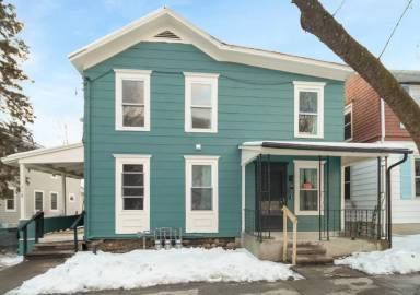 Main picture of 520-522 LINN ST