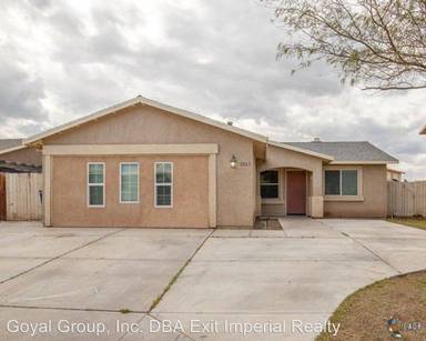Main picture of 1063 Pine Ct