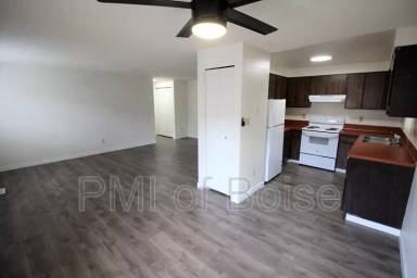 Main picture of 3262 W Malad St