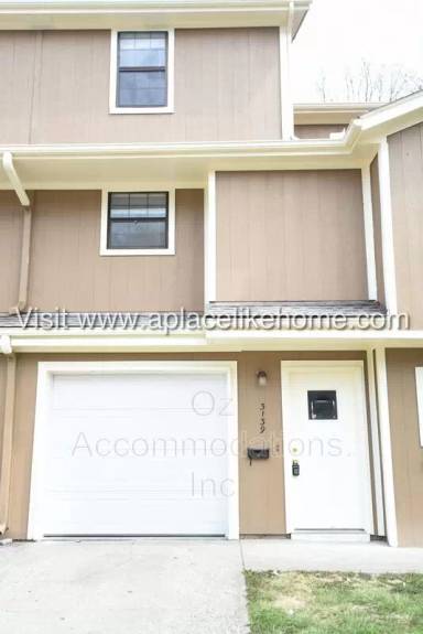 Main picture of 3139 Eaton St