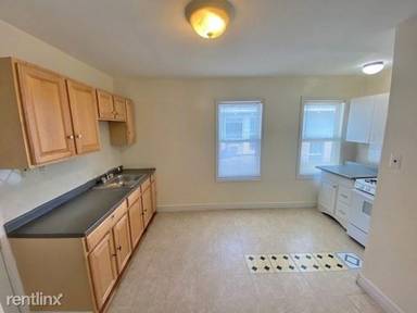 Main picture of 14 Fernald Ter