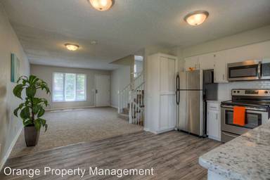 Main picture of 3305 S 133rd St
