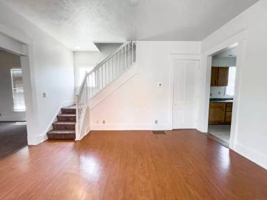 Main picture of 409 S Pershing Dr