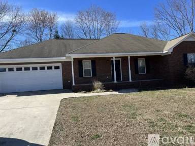 Main picture of 715 Travis St