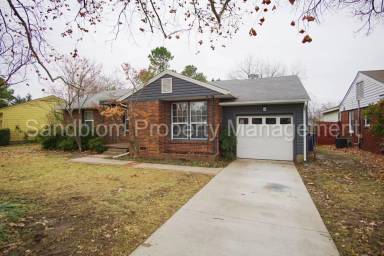 Main picture of 4318 E 24th St