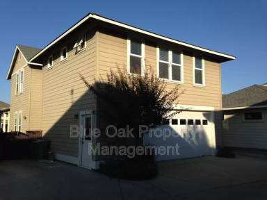 Main picture of 1833 Roth St