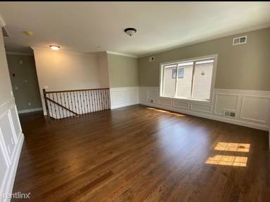 Main picture of 24 Rhett Ave