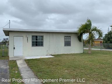 Main picture of 2401 NW 9th St