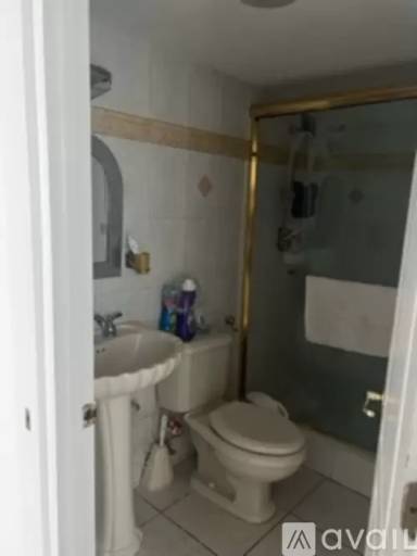 Main picture of Burleigh house condo