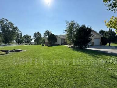 Main picture of 2370 Prairie Rose Cir