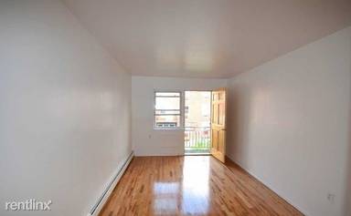 Main picture of 4586 161st St