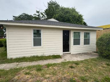 Main picture of 2212 Murchison Rd