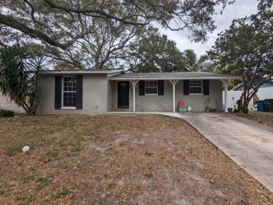Main picture of 2804 Applewood Dr