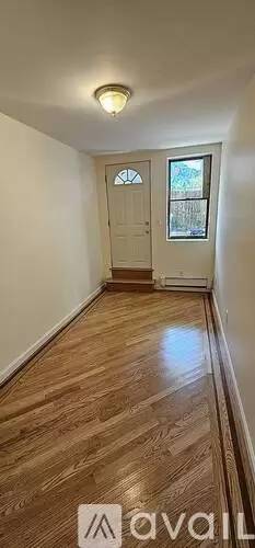 Main picture of Carlton Ave