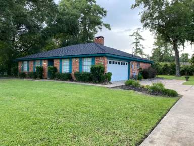 Main picture of 2512 Bishop St