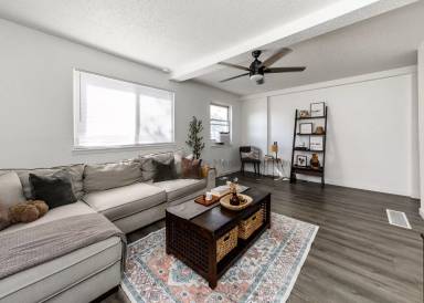 Main picture of 520 Crest St