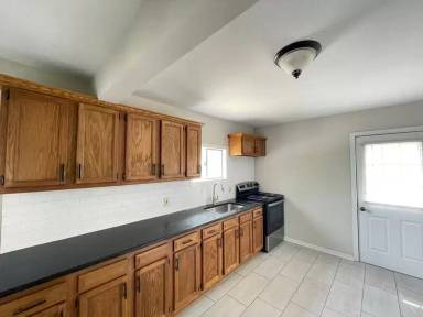 Main picture of 154 Sylvester St